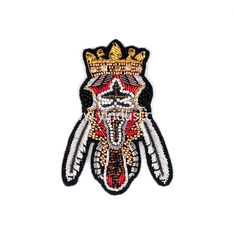 印度丝手工刺绣布艺胸章布贴轻奢皇冠昆虫徽章定制